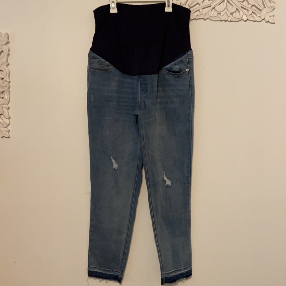 NWOT Maternity Jeans
